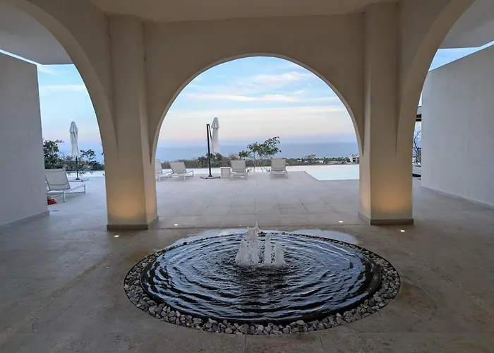Apartment Penthouse Paradise, Arch & Ocean Views, Private Pool!