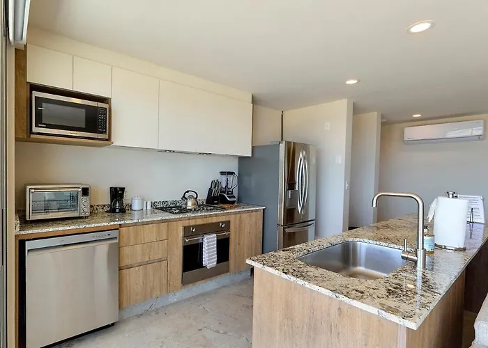 Penthouse Paradise, Arch & Ocean Views, Private Pool! Cabo San Lucas